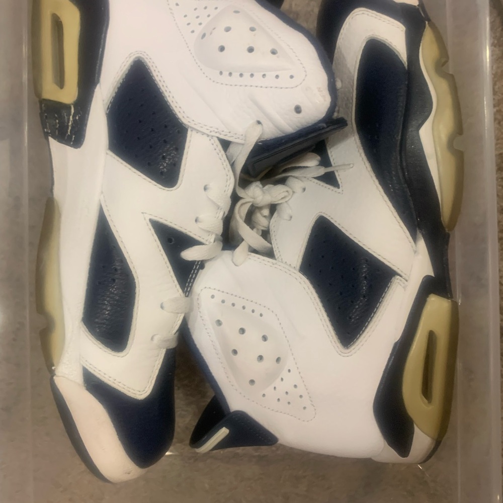 Jordan 6 Olympic size 11.5